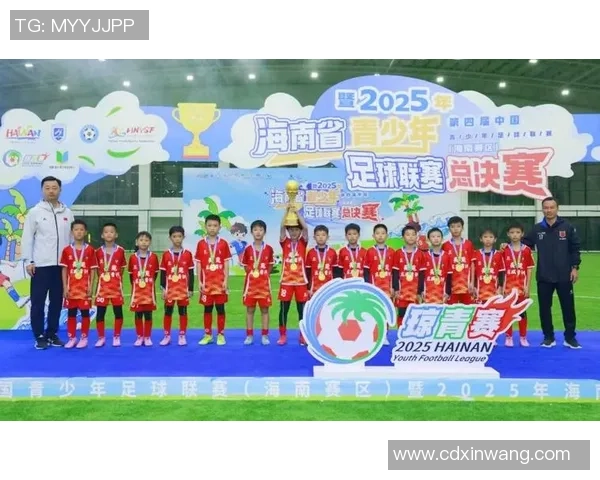 香港足球明星队盛宴庆祝荣耀时刻共聚一堂展现团结与激情 香港足球明星队盛宴庆祝荣耀时刻共聚一堂展现团结与激情